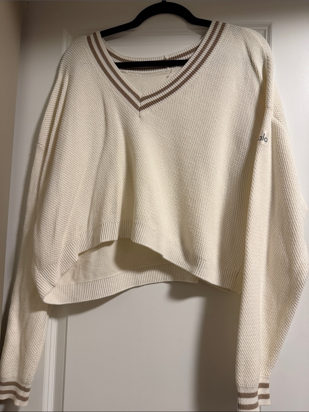 ALO Yoga Cream Cropped V-Neck Sweater with Brown Trim